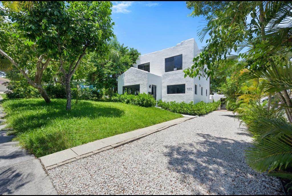 823 33RD Street - Photo 1