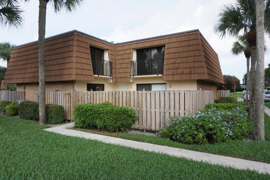 102 Heritage Way - Photo 1