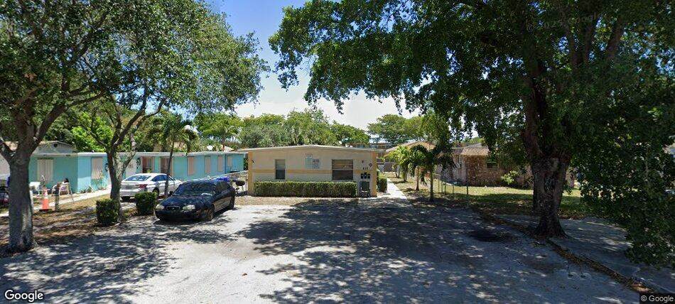 612 7TH Terrace - Photo 1