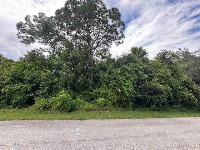 5807 Shannon Drive - Photo 1