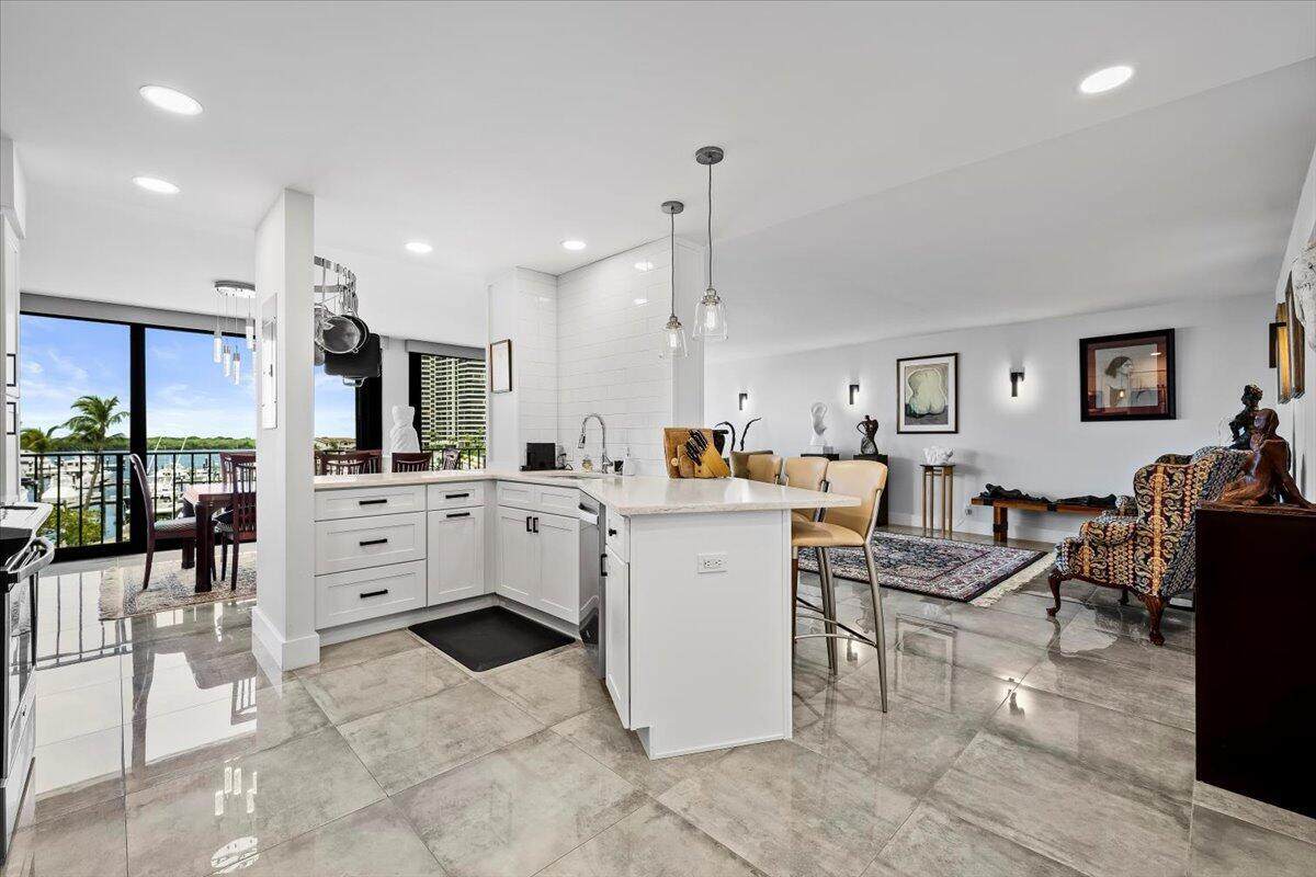 120 Lakeshore Drive - Photo 1