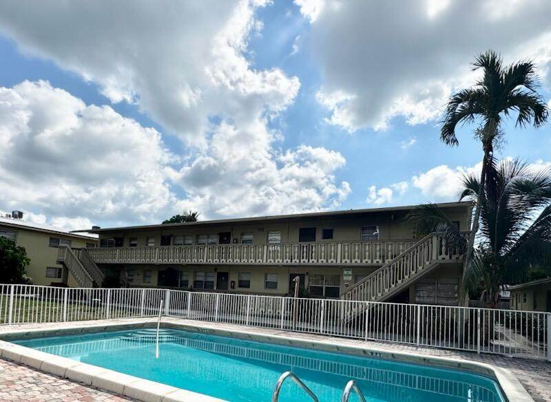 1310 Federal Highway - Photo 1