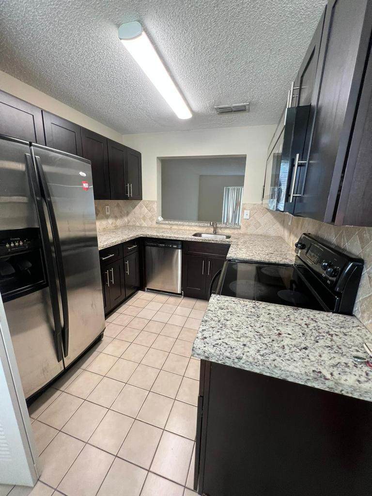 9458 Palm Circle - Photo 1