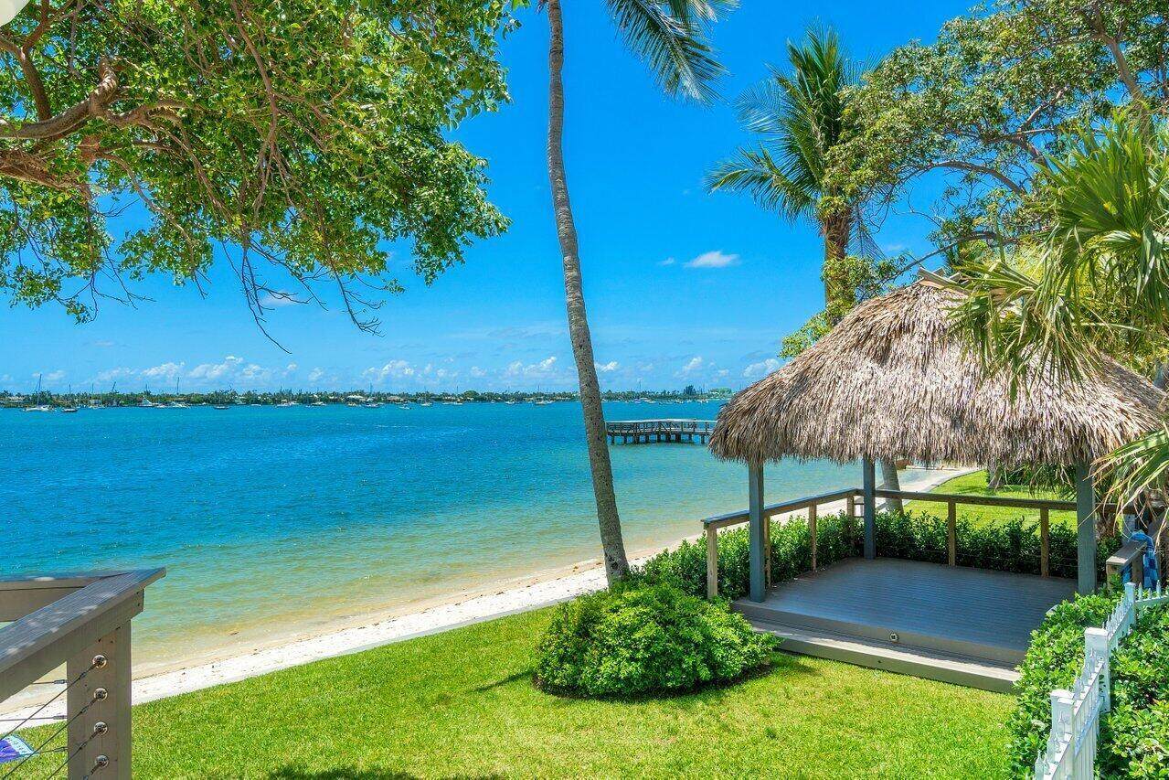https://bt-photos.global.ssl.fastly.net/beaches/orig_boomver_1_B26080950-2.jpg
