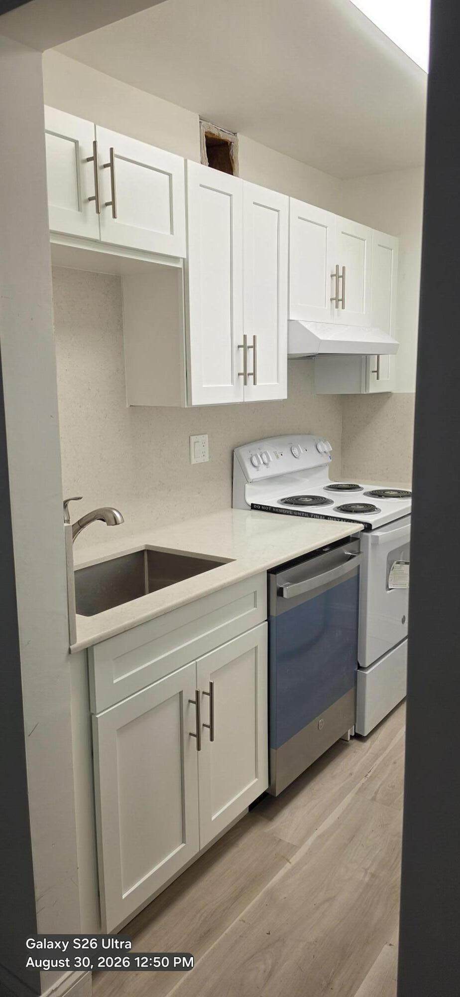 10500 108TH Avenue - Photo 1