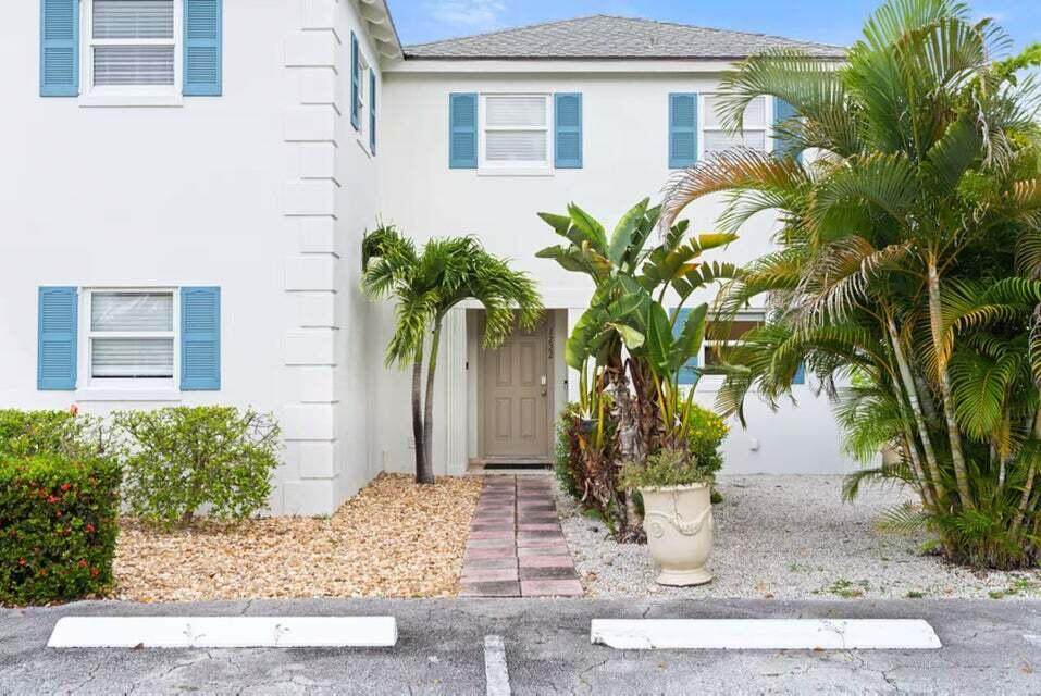 https://bt-photos.global.ssl.fastly.net/beaches/orig_boomver_1_B26081526-2.jpg