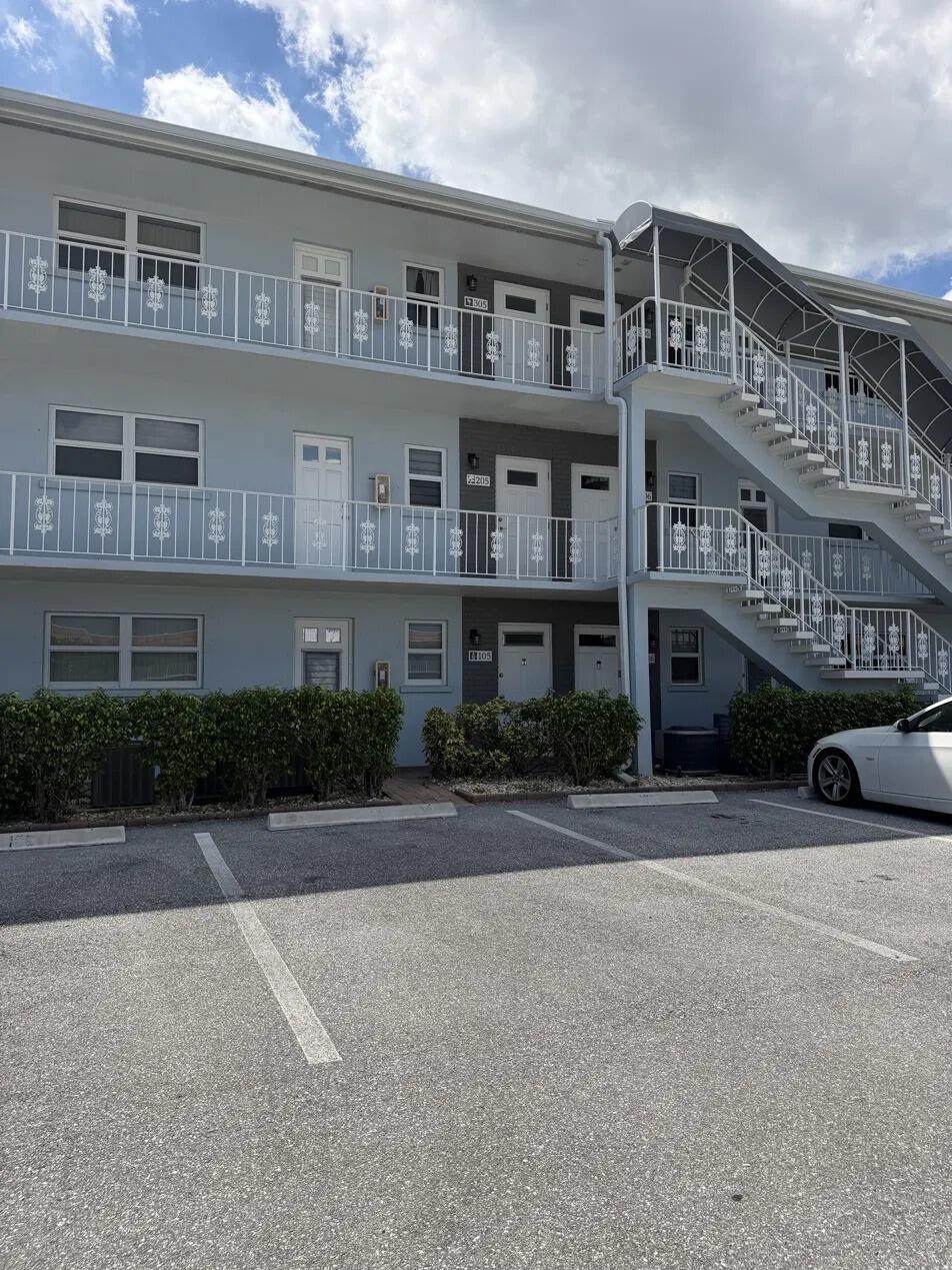 120 Lehane Terrace - Photo 1