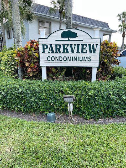 1201 Parkview Place - Photo 1