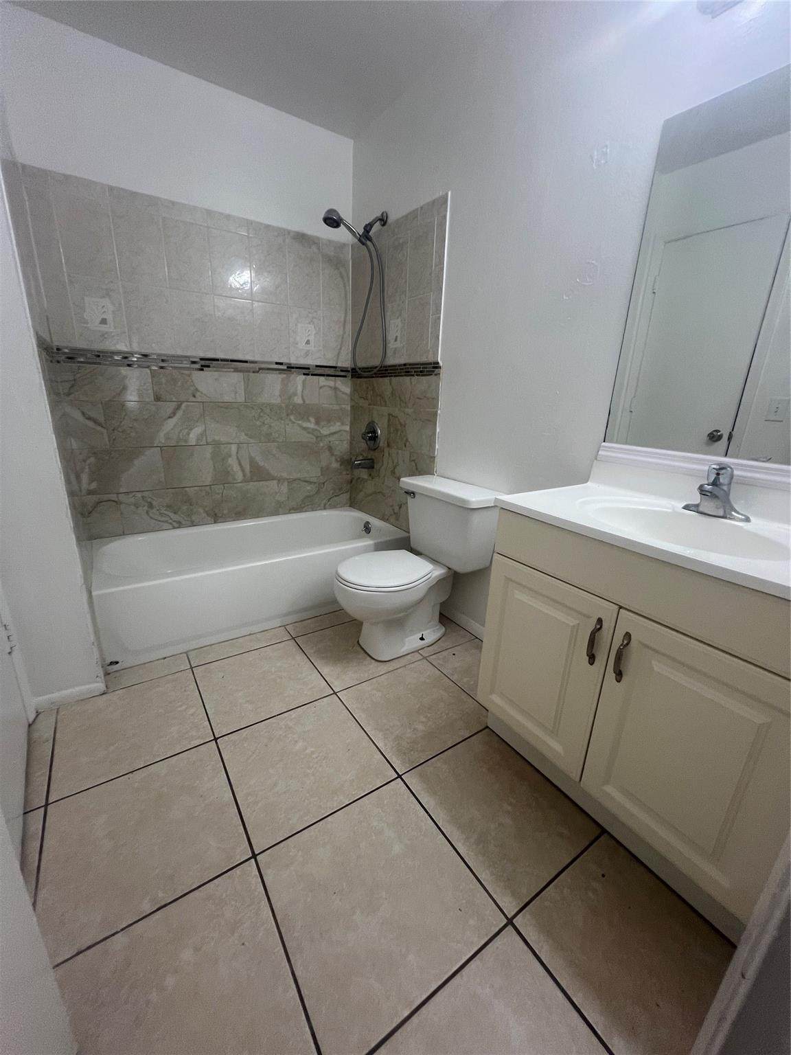 320 Colesbury Ave - Photo 1