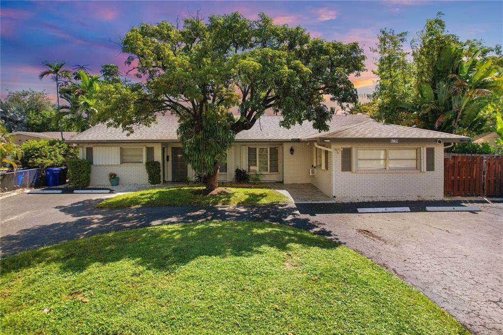 5720 27th Ave - Photo 1