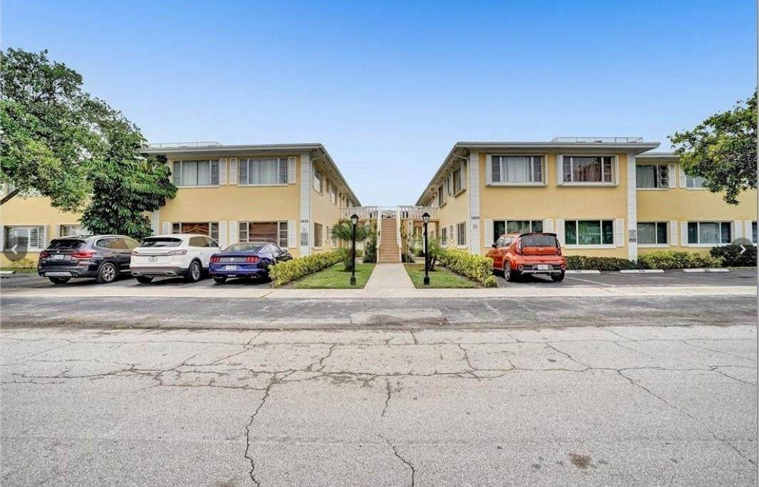 5820 22nd Way - Photo 1