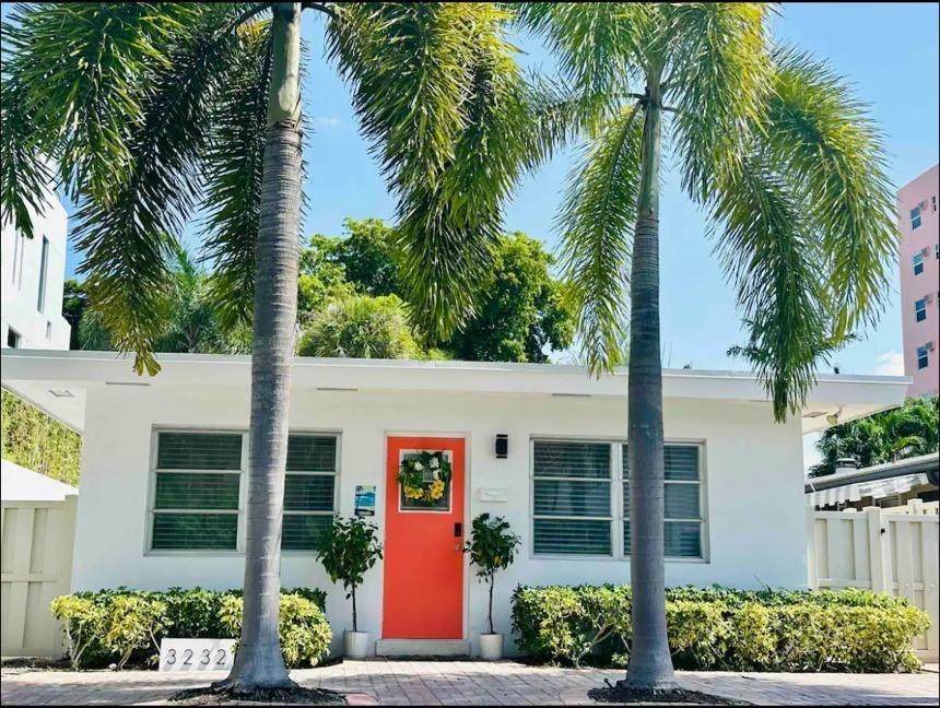 3232 15th St - Photo 1