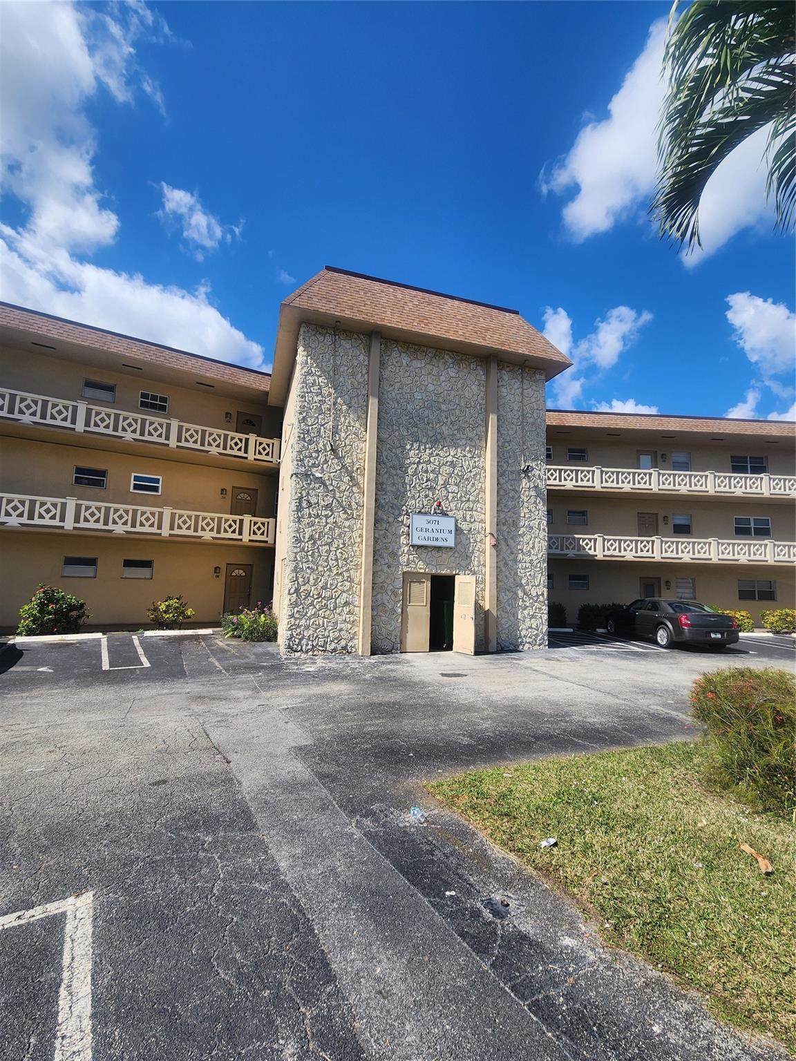 5071 Oakland Park Blvd - Photo 1