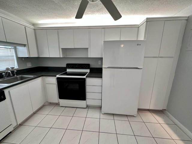 8960 Hollybrook Blvd - Photo 1