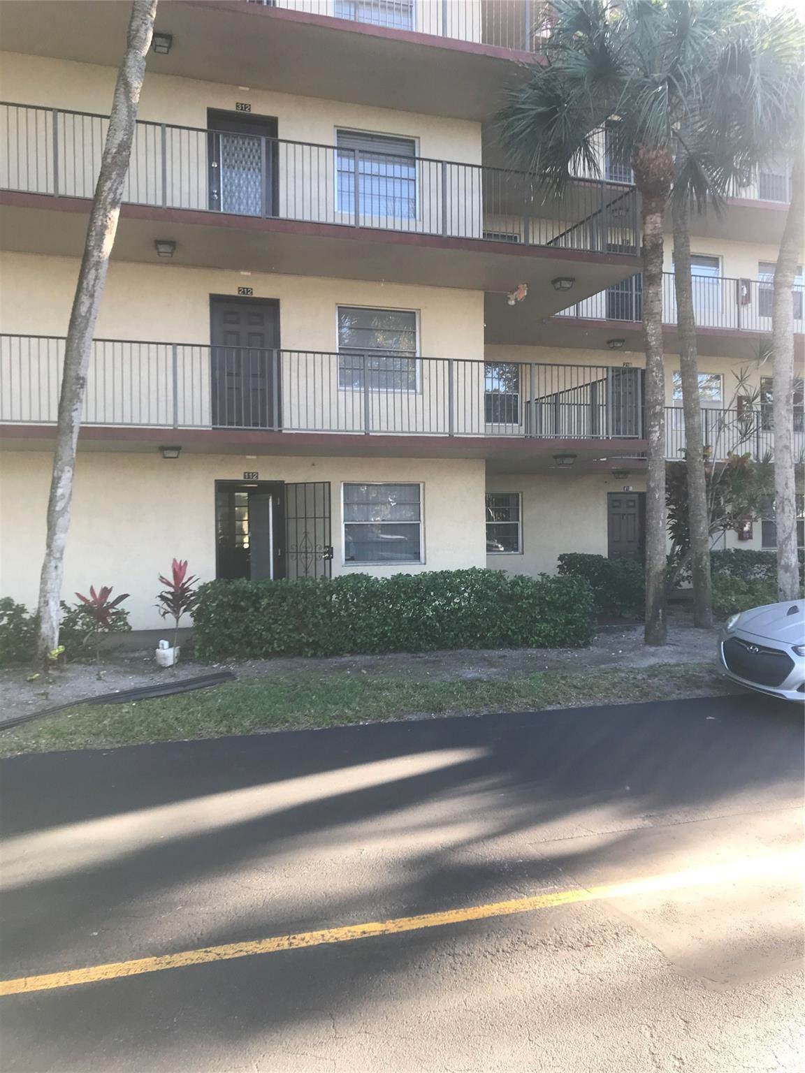 3341 47 Terrace - Photo 1