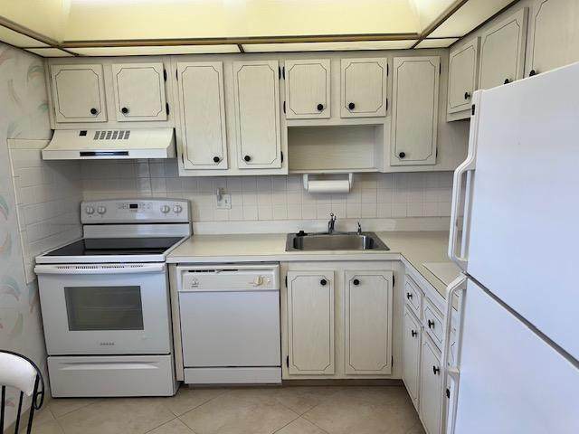 7805 Atlantic Blvd - Photo 1