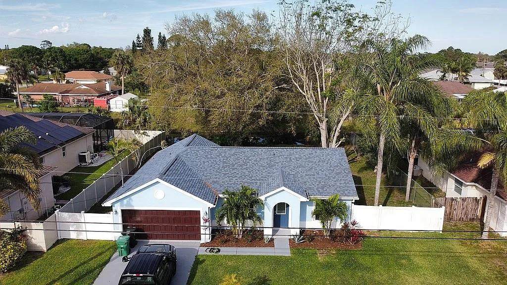 1817 Leafy Rd - Photo 1