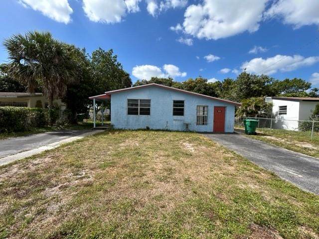 3360 9th St - Photo 1