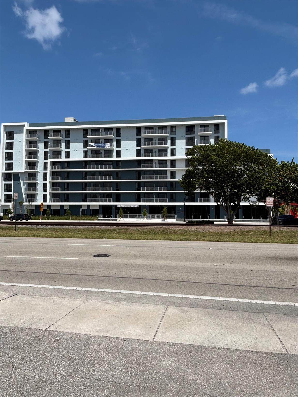 2117 Polk St - Photo 1