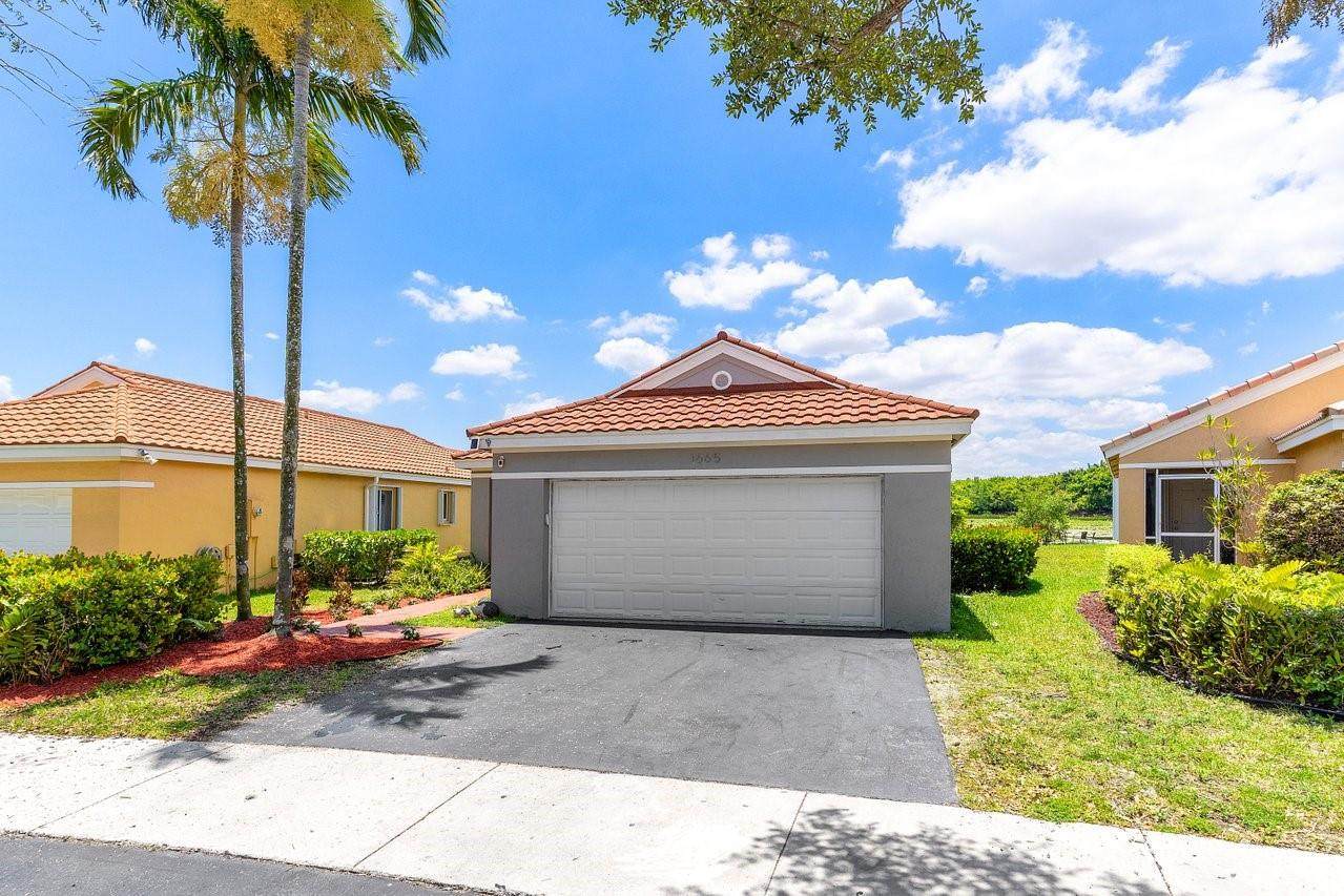1665 Salerno Cir - Photo 1