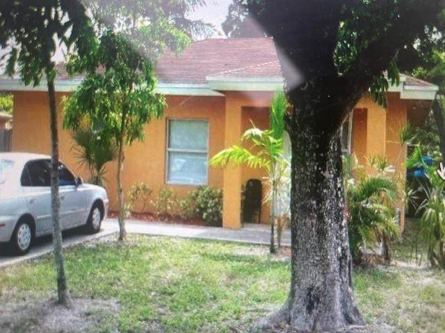 1835 Lauderdale Manor Dr - Photo 1