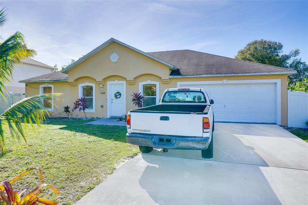 1122 Floresta Dr - Photo 1