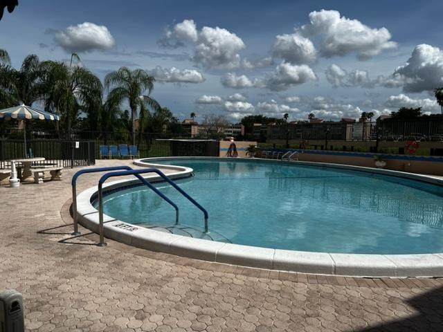 https://bt-photos.global.ssl.fastly.net/beaches/orig_boomver_1_F10509567-2.jpg
