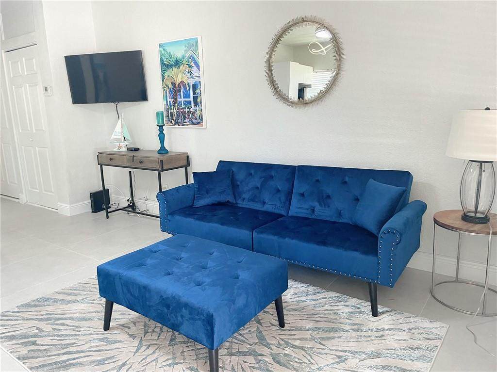 17 9th Ave - Photo 1