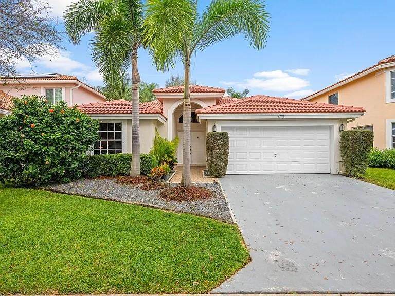 12119 Sunset Point Circle - Photo 1