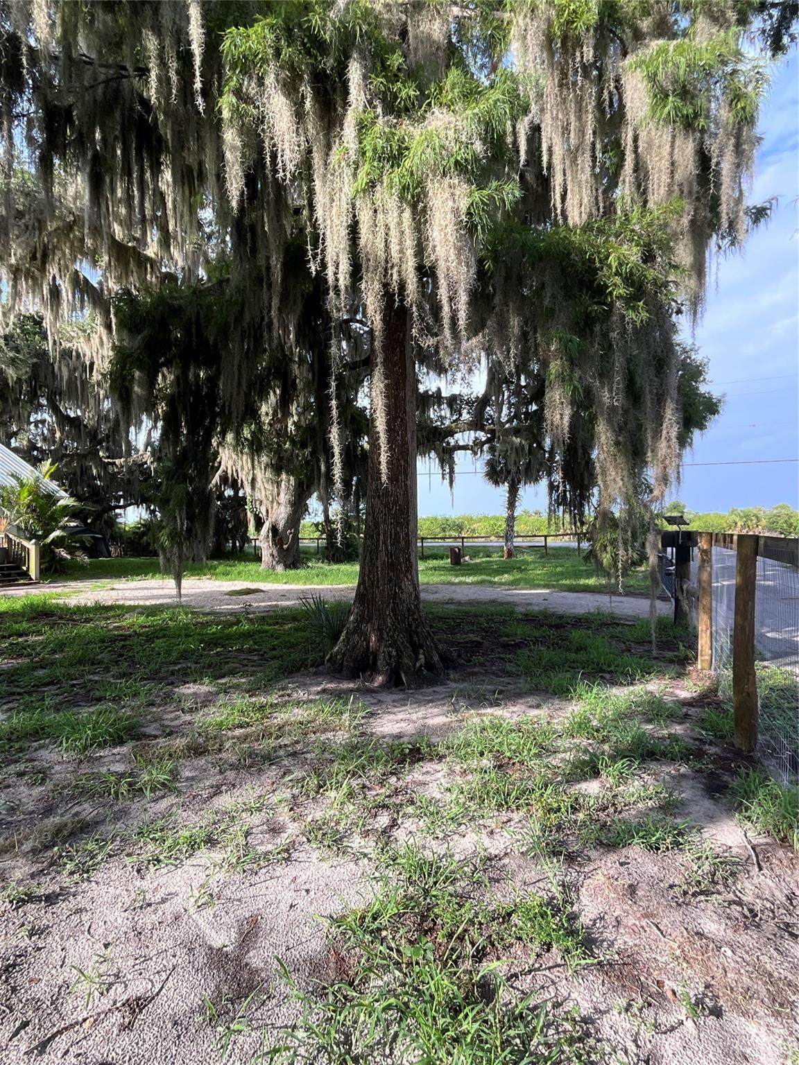 https://bt-photos.global.ssl.fastly.net/beaches/orig_boomver_1_F10514029-2.jpg