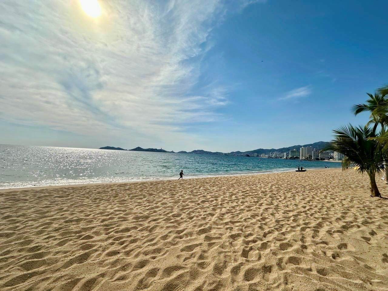 107 Cristobal Colon - Photo 1