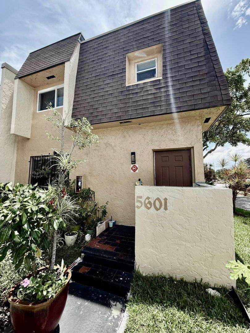 5601 Blueberry - Photo 1