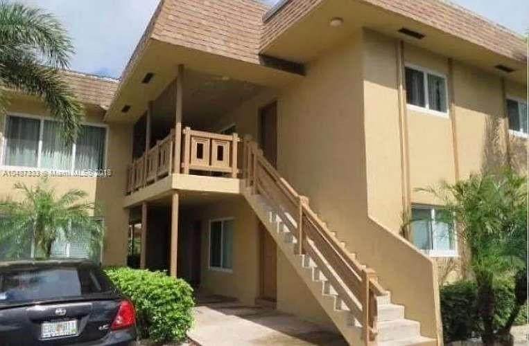 2719 39th Ter - Photo 1