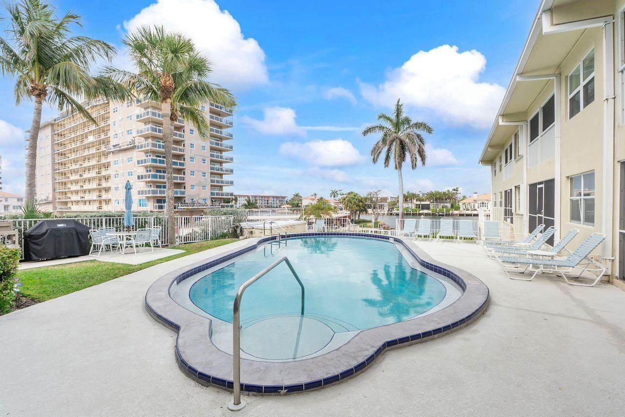 1166 Hillsboro Mile - Photo 1
