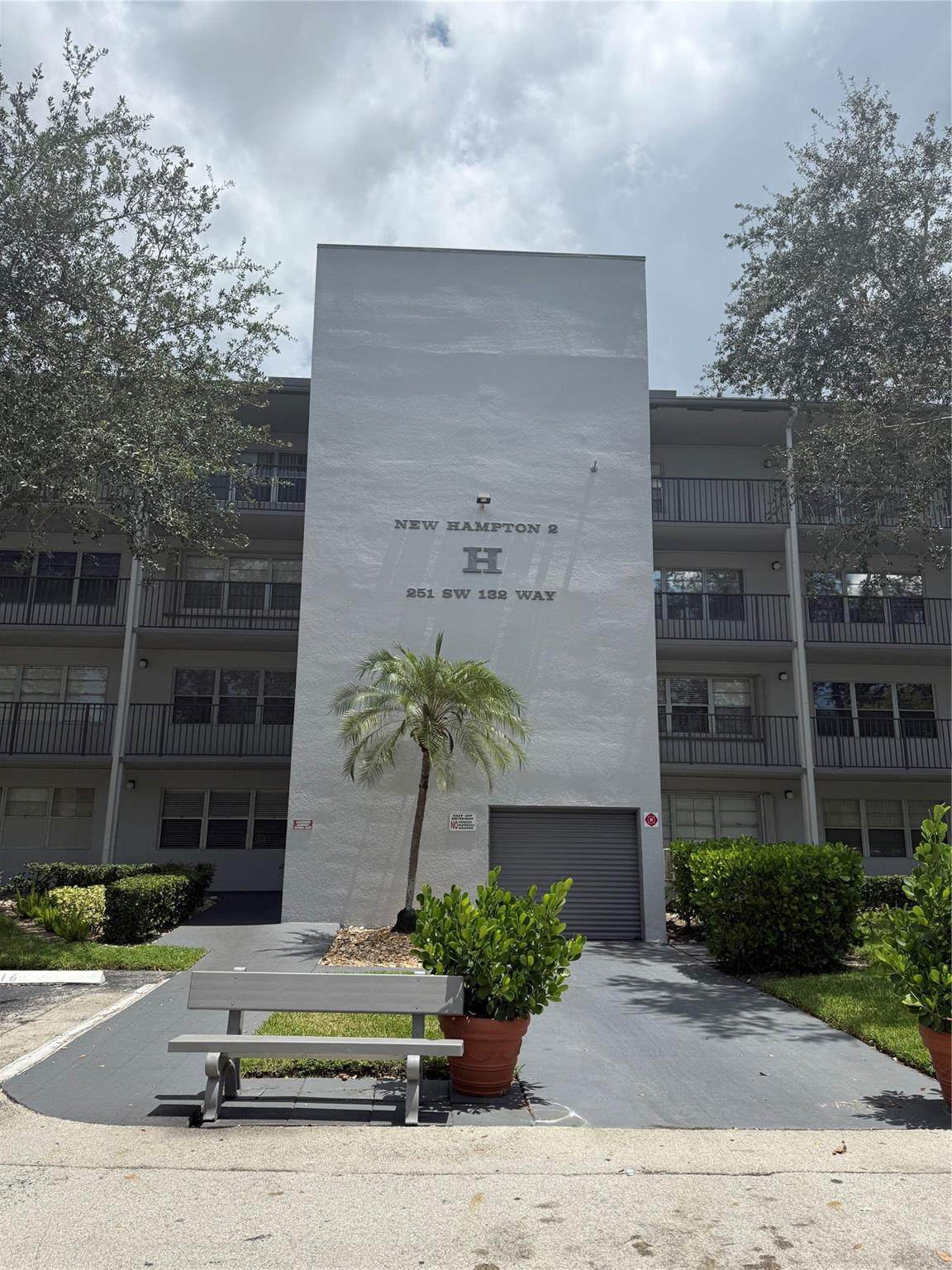 251 132nd Way - Photo 1