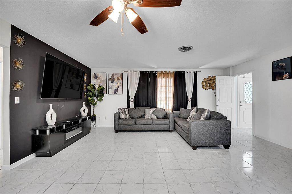 223 Arbor Avenue - Photo 1