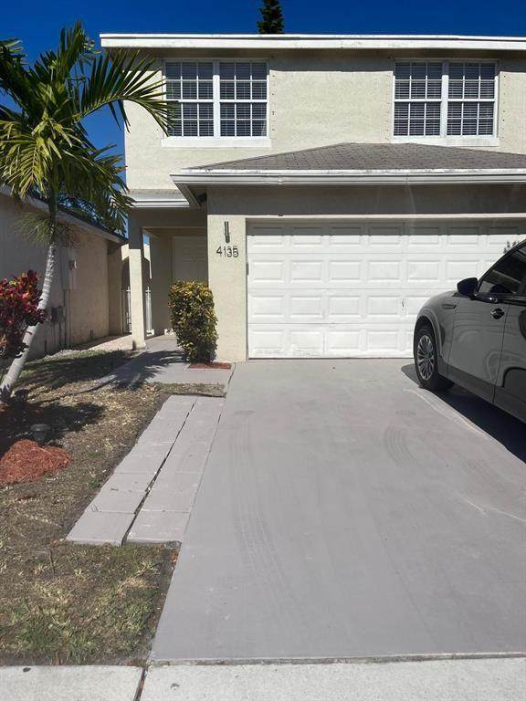 4135 Eastridge Cir - Photo 1