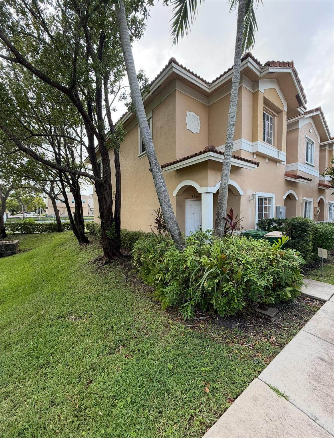 8800 Riverside St - Photo 1