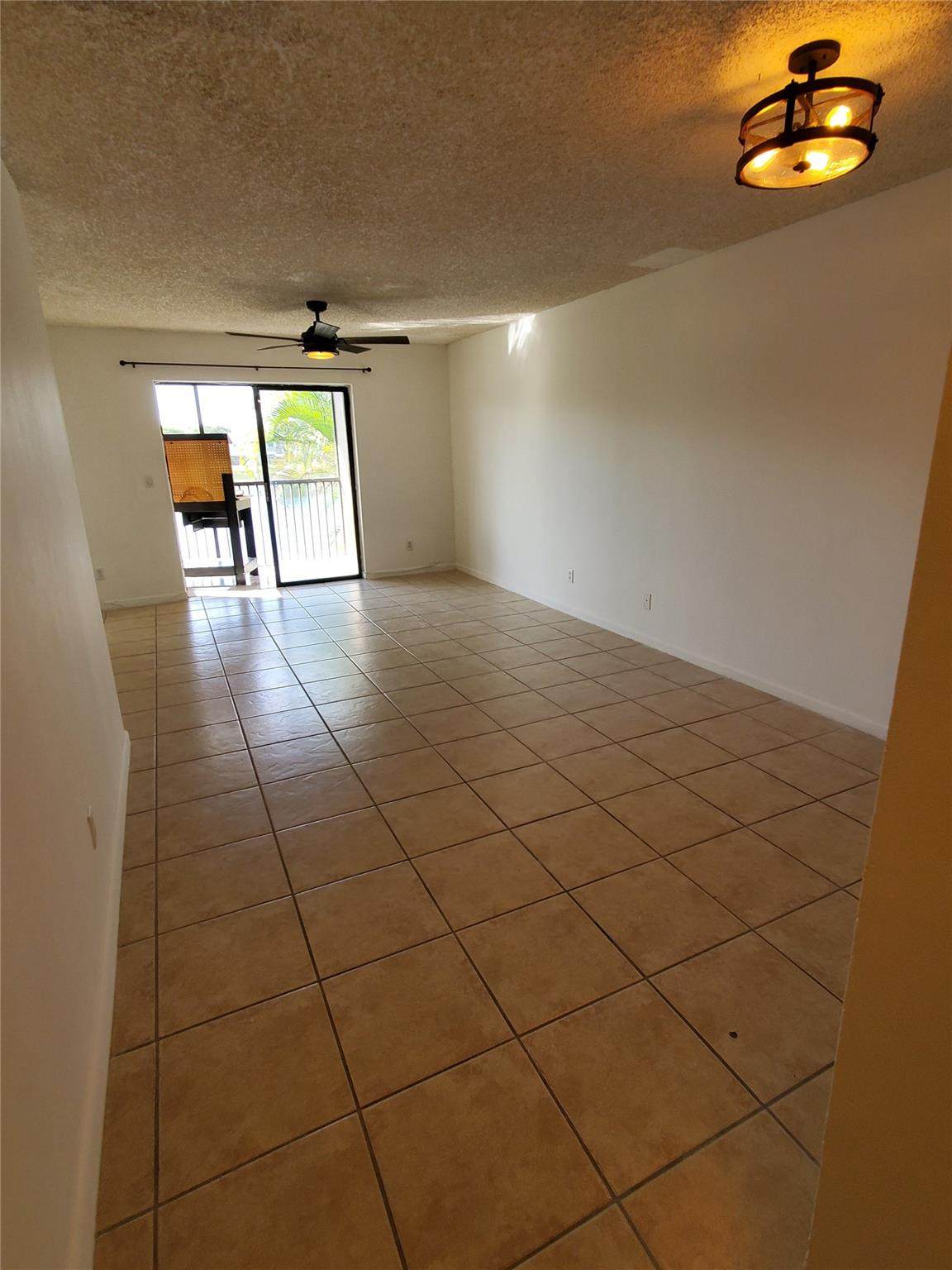 940 106th Ter - Photo 1