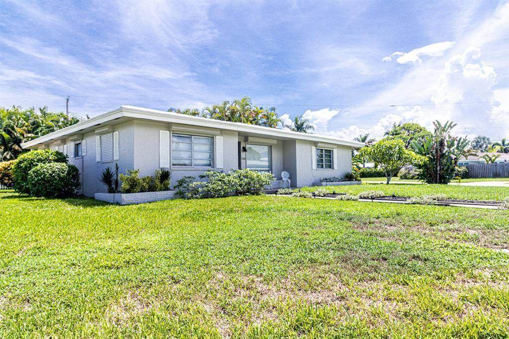 1300 7th Ct - Photo 1