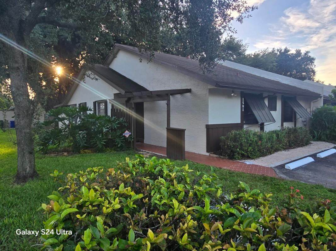 1581 98th Ter - Photo 1