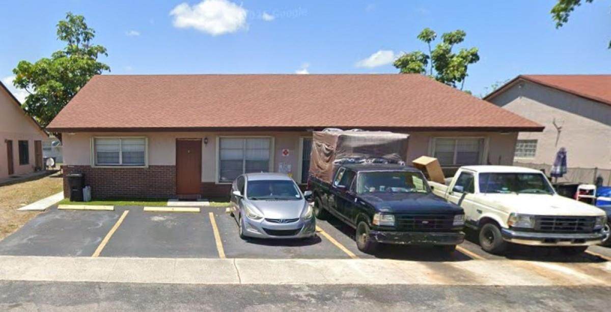 1471 22nd St - Photo 1