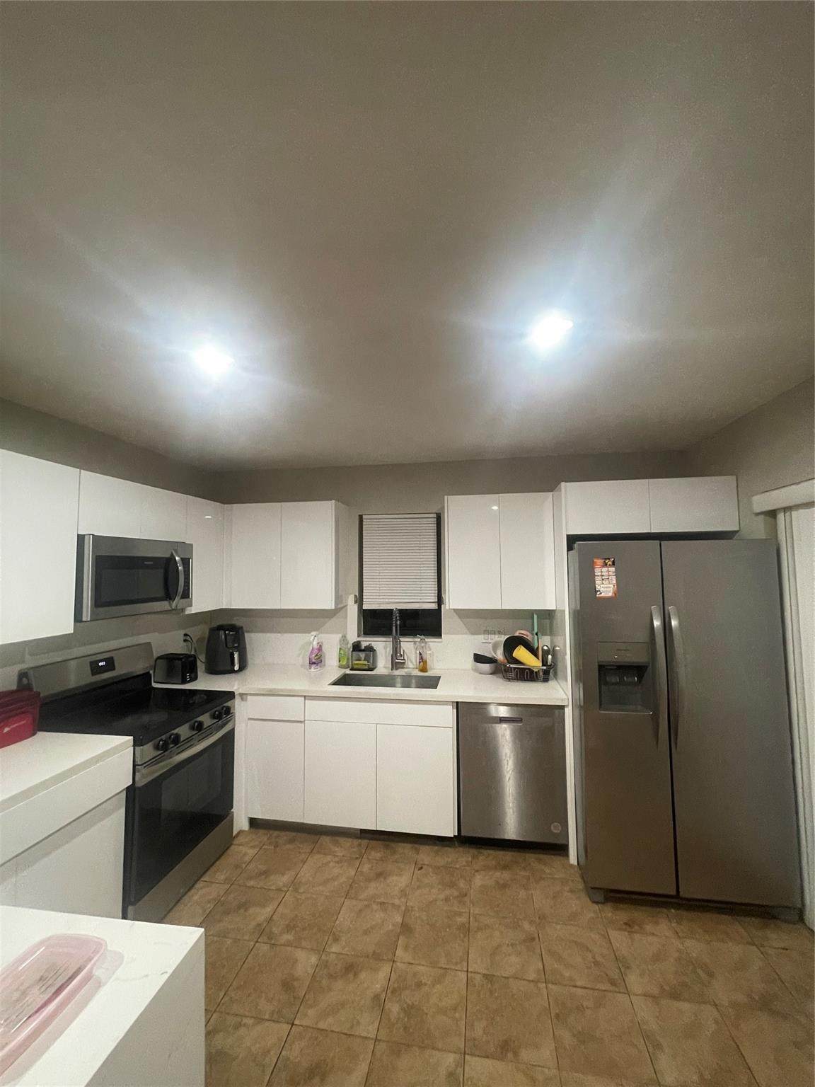 7823 Tam Oshanter Blvd - Photo 1