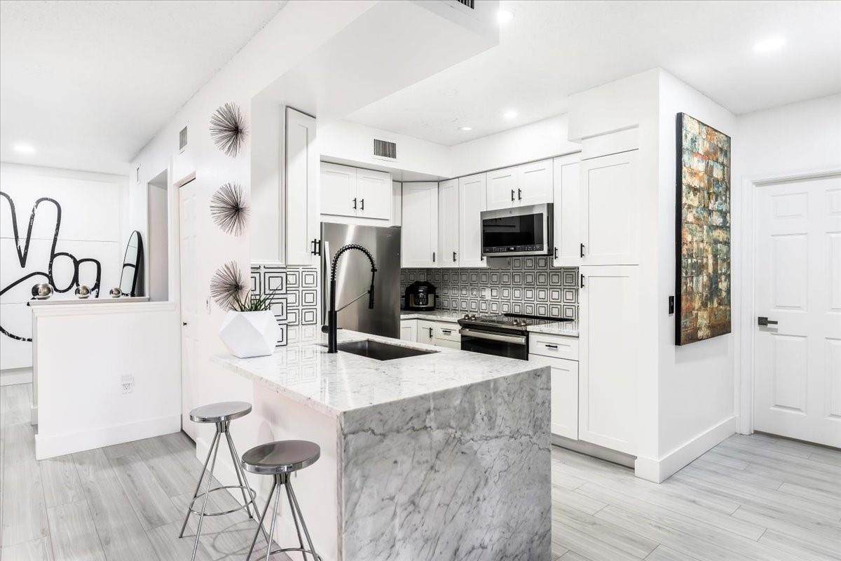 2452 Centergate Dr - Photo 1