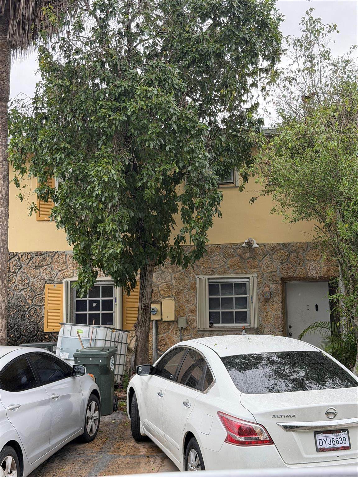 405 Sunshine - Photo 1