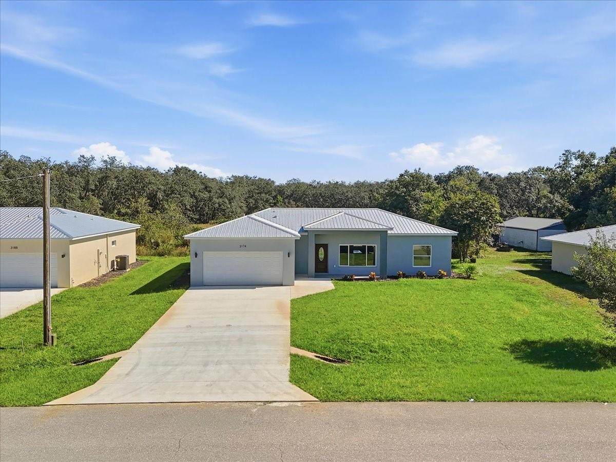 3174 Sedgewick - Photo 1