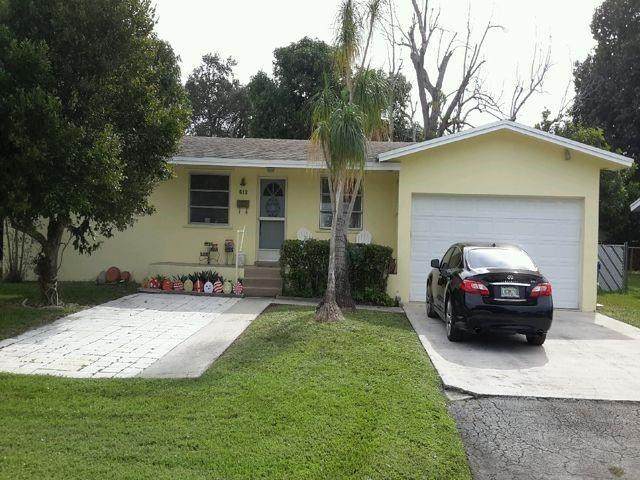 812 14th Court - Photo 1