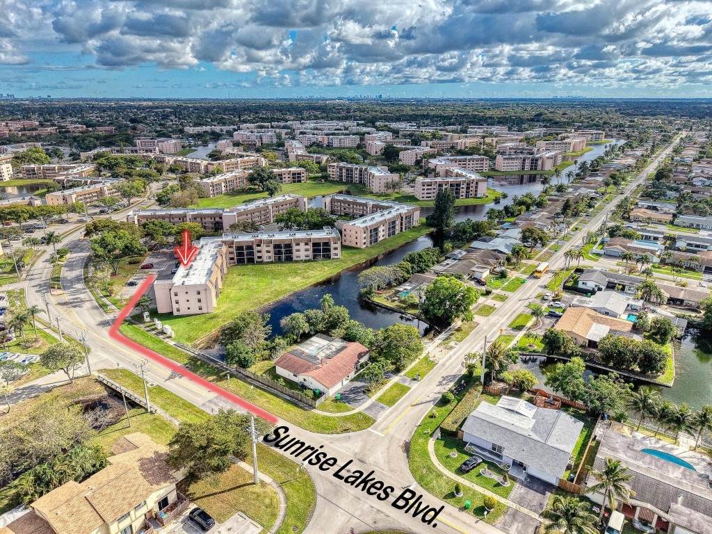 10466 Sunrise Lakes Boulevard - Photo 1