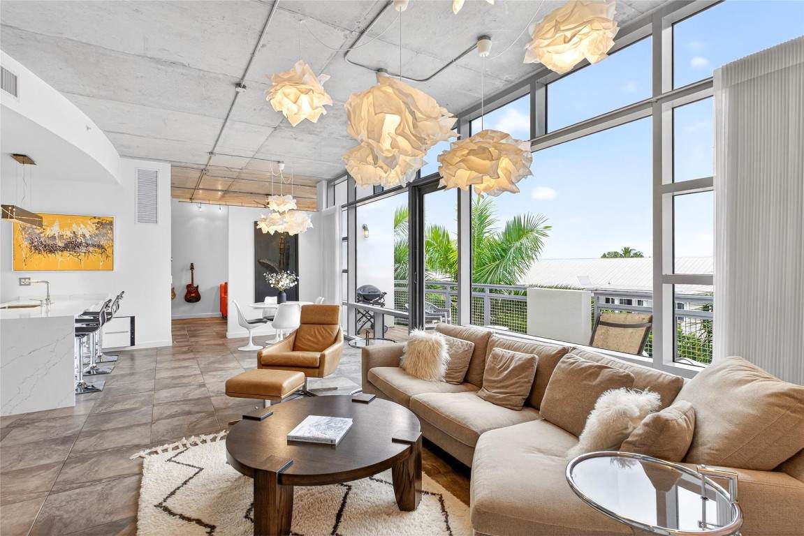 365 6th Avenue - Photo 1