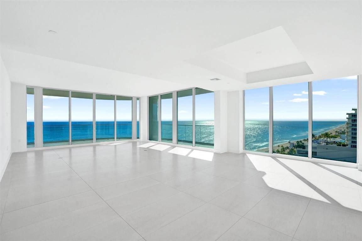 151 Seabreeze Boulevard - Photo 1